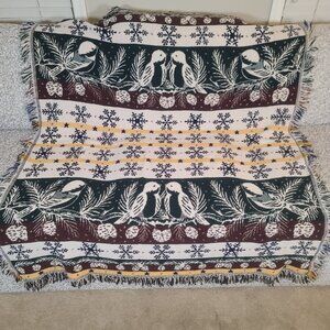 Bird Holly Pine Winter Cone Snowflake Tapestry Throw Blanket 47x55